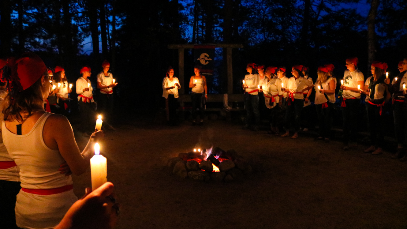 Alumni gather for Council Fire ceremony